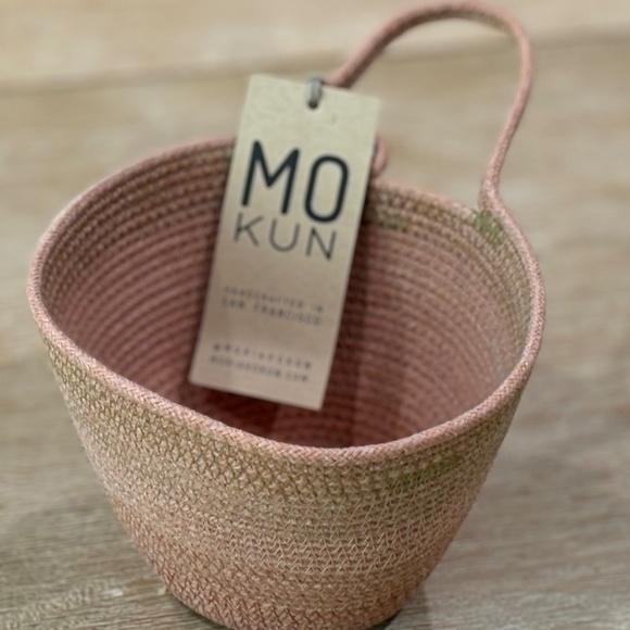 NWT MOKun Terracotta Medium Planter, Hand Dyed Handcrafted - Picture 3 of 10